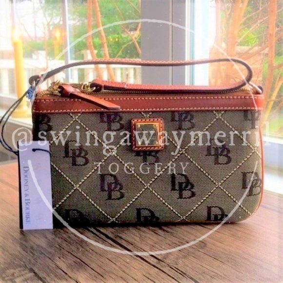 dooney and bourke large wristlet